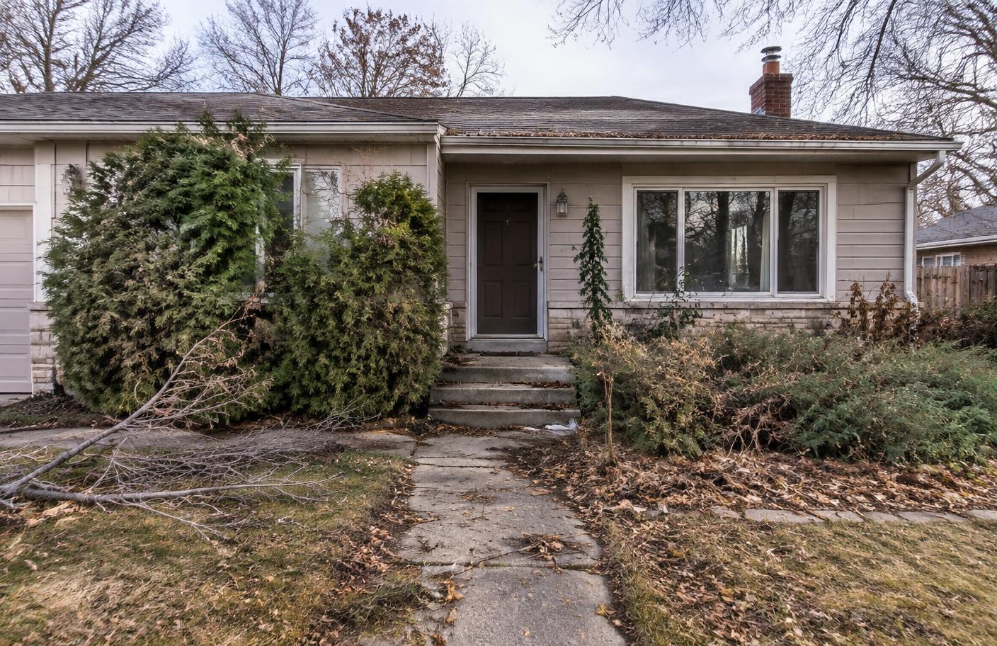 Overgrown Nampa property before service